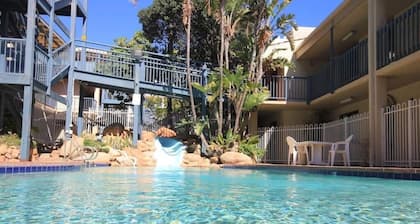 Coastal Salty Air 2Bedrm 2Bath w Ocean Views!