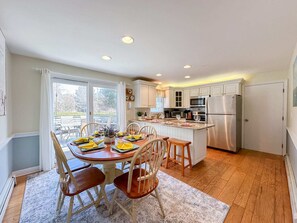 Dining - Walk to Skaket Beach, Great Backyard! (Orleans)