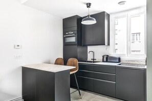 Kühlschrank, Mikrowelle, Geschirrspüler