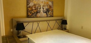 2 camere, ferro/asse da stiro, Wi-Fi gratuito