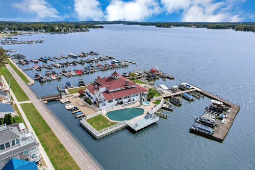 Island Vibes| Hot Tub|Short Walk To Buckeye Lake