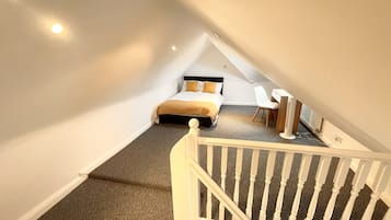 1 bedroom, desk, iron/ironing board, free WiFi