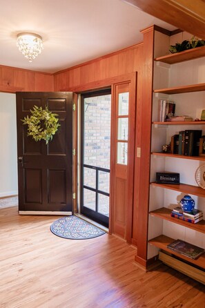 Interior - Nostalgia, Privacy in the Mountains, Comfortable (Goshen)