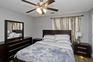 3 chambres, fer et planche Ă repasser, Wi-Fi, draps fournis