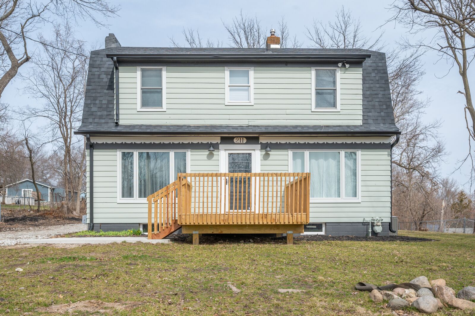 In town acreage can be your private retreat!!