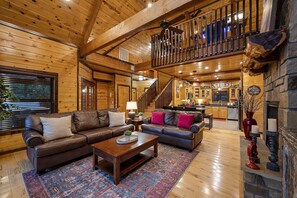 Smart-TV, Kamin, Videospiele, Bücher