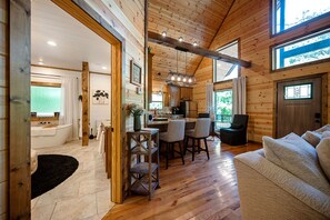 تلفزيون ذكي، مدفأة، ألعاب فيديو، كُتُب