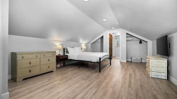 4 bedrooms, iron/ironing board