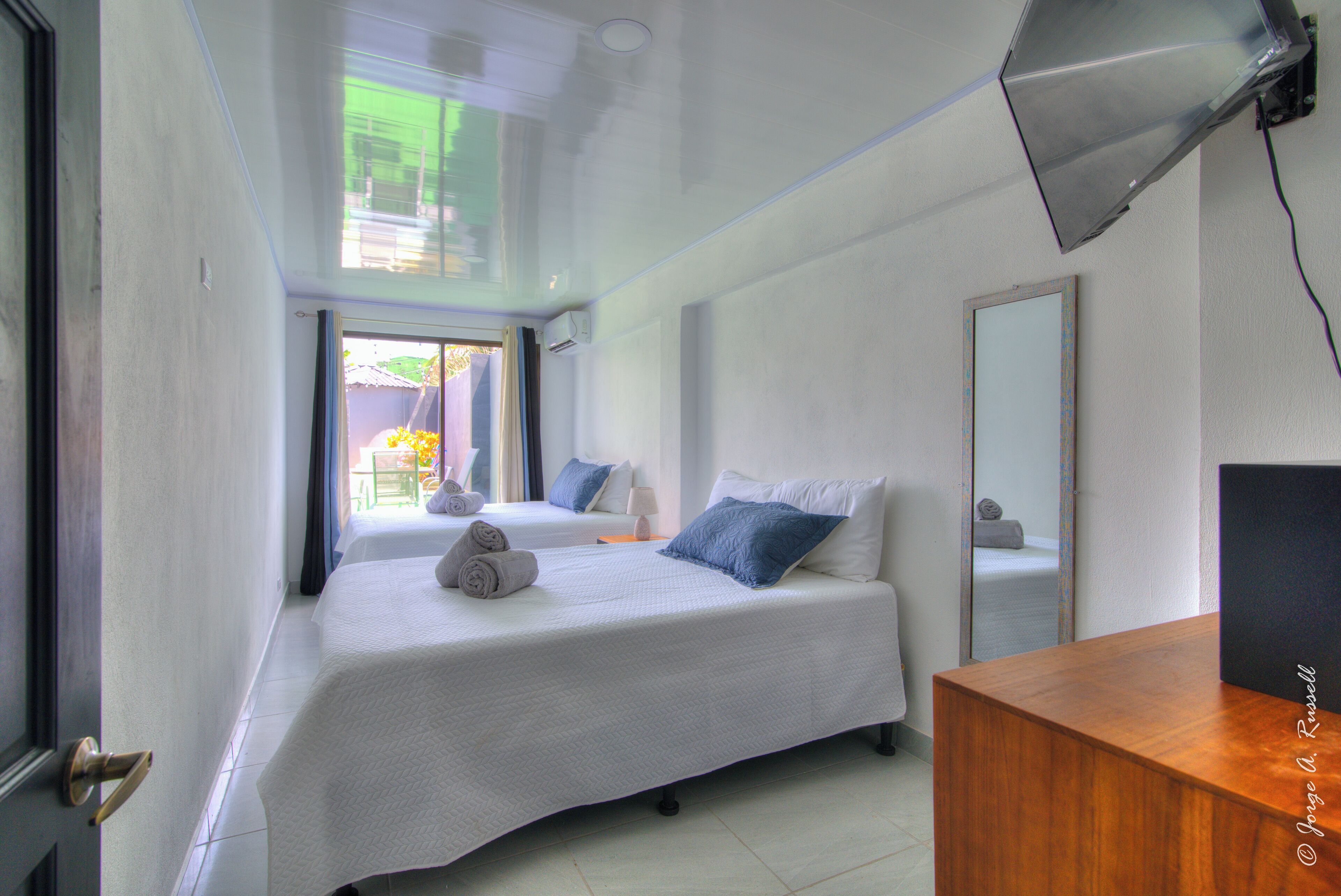 5 多间卧室、客房内保险箱、熨斗/熨衣板、免费 WiFi