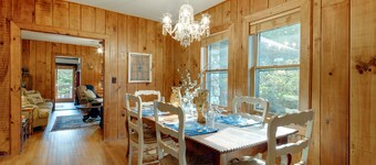 Peaceful Hendersonville Cabin - Hot Tub & Fire Pit