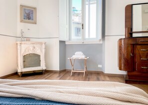 1 chambre, fer et planche à repasser, accès au Wi-Fi (inclus)