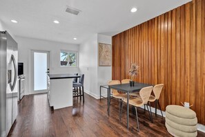 Dining - Miami Casa Tropical Sunny Oasis 2BR & Office (Biscayne Park)