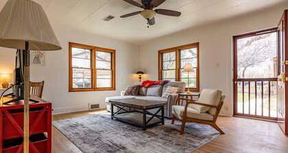 Sage Creek Hacienda - located in downtown Cody; sleeps 5!
