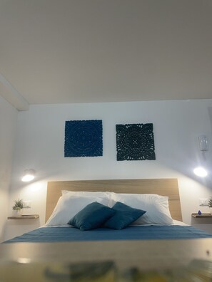 1 bedroom, in-room safe, desk, iron/ironing board - MaRò Loft al capo, vacation home in the historic center of Palermo  (Palermo)