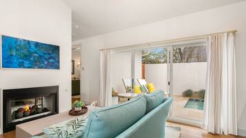 TV connectée, cheminée