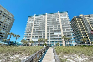Exterior - GULF-FRONT, PRIVATE BALCONY, ALL THE AMENITIES! (Orange Beach)