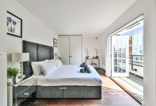 3 bedroom penthouse with balcony