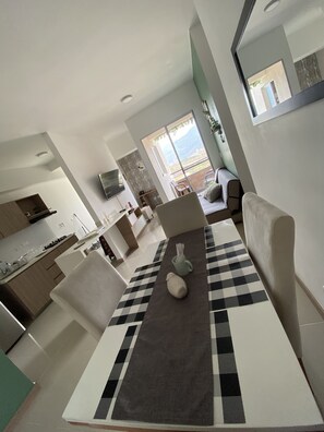 Smart TV, books - Hermoso y Acogedor Apartamento (Bello)