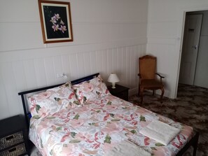 2 quartos, Wi-Fi de cortesia, roupa de cama