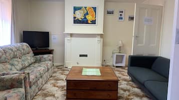 TV, DVD player