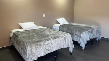 Chambres insonorisées, Wi-Fi gratuit, draps fournis