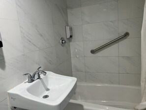 Chambre Simple | Salle de bain