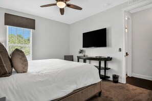 5 bedrooms, iron/ironing board, WiFi, bed sheets