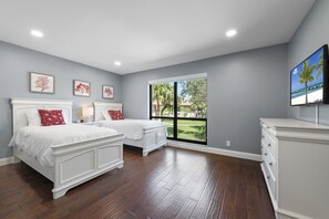 2 bedrooms, iron/ironing board, travel cot, WiFi - PGA Residence on PGA National Championship Course by Guaranteed Rental™ (Palm Beach Gardens)