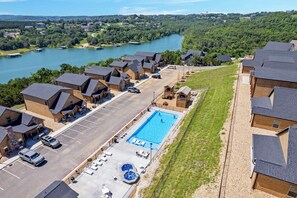 Exterior - New Log Cabin, Pvt Hot Tub, Free Daily Activities, Shuffleboard, Arcade (Branson)