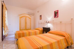 Room - Apartment Rododendro with A/C (Loiri Porto San Paolo)