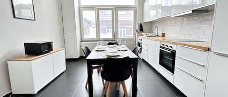 Micro-ondas, fogão, cooktop, lava-louças