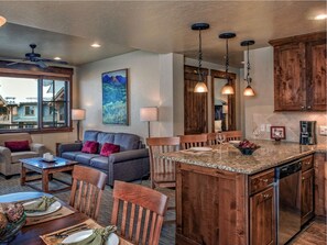 Interior - Ski-in Ski-out 1 Bedroom condo at Grand Lodge on Peak 7 (Breckenridge)