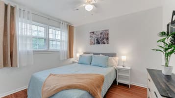 4 chambres, fer et planche à repasser, lit parapluie, Wi-Fi gratuit