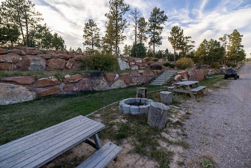 Hunters Lodge in Custer