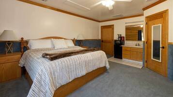 8 bedrooms, iron/ironing board, WiFi, bed sheets