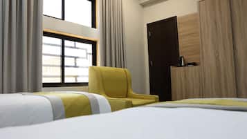 Superior Triple Room | Iron/ironing board, free WiFi, bed sheets