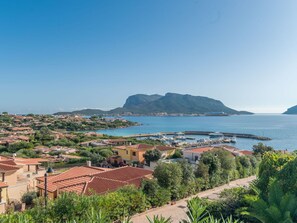 1 bedroom, iron/ironing board, travel cot, free WiFi - Nice apartment for 4 guests with WIFI, A/C, pool, TV, terrace and pets allowed (Regia Dogana)