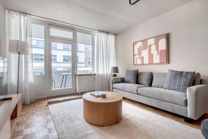 Fernseher, Stereoanlage