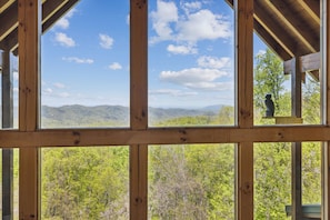 Interior - Amazing View Lodge, Your Ultimate 5-Bedroom Cabin Retreat in Sky Harbor Resort (Sevierville)