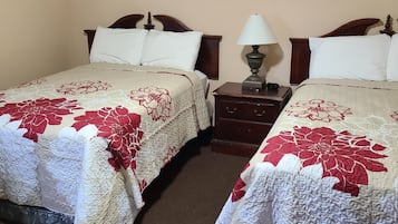 1 bedroom, desk, free WiFi, bed sheets