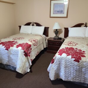 1 室のベッドルーム、デスク、WiFi (無料)、ベッドシーツ