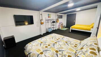 1 bedroom, iron/ironing board, free WiFi, bed sheets
