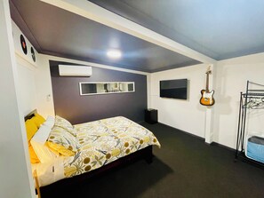 1 Schlafzimmer, Bügeleisen/Bügelbrett, kostenloses WLAN, Bettwäsche