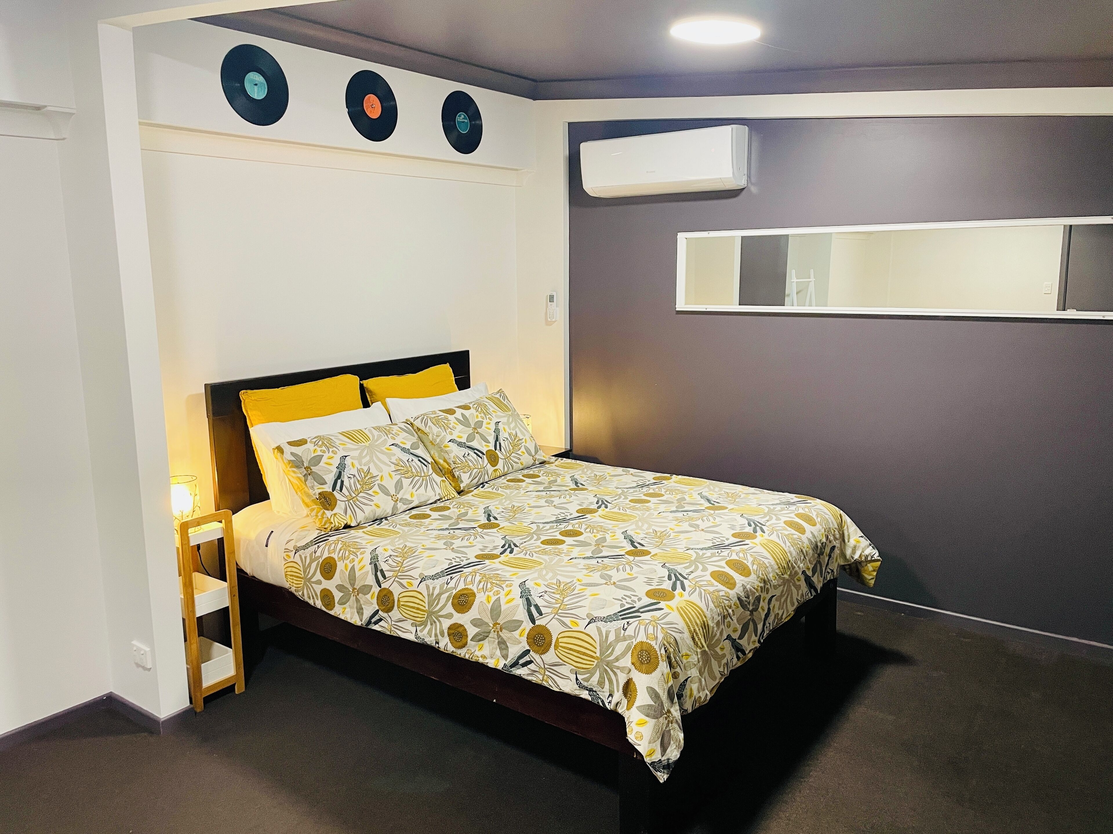 1 chambre, fer et planche à repasser, Wi-Fi gratuit, draps fournis