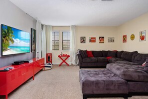 TV - Champions Gate! Heated pool, Game Room & Waterpark (Davenport)