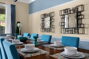 Dining - Champions Gate! Private pool, Game Room & Waterpark (Davenport)