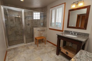 Shower, jetted tub, towels