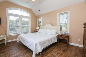 6 soverom, reiseseng for barn, wi-fi og sengetøy