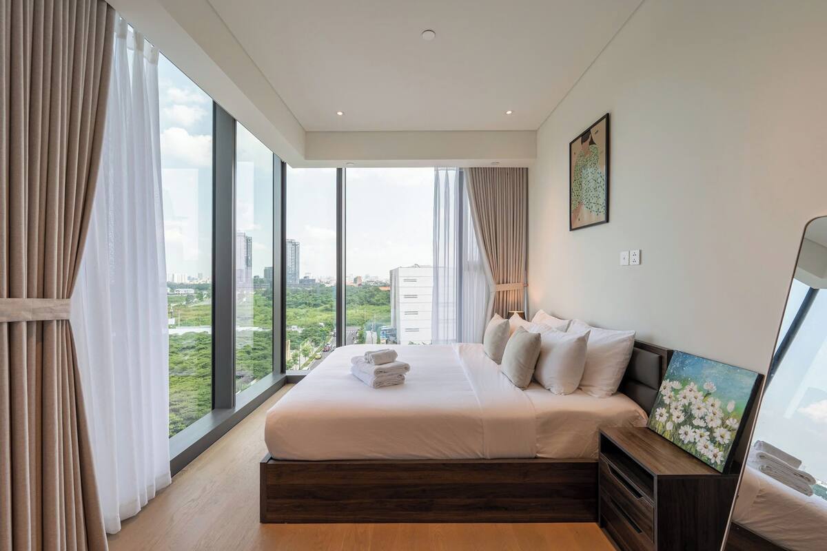 Deluxe Apartment, 2 Bedrooms, City View | Premium bedding, down comforters, Select Comfort beds, in-room safe
