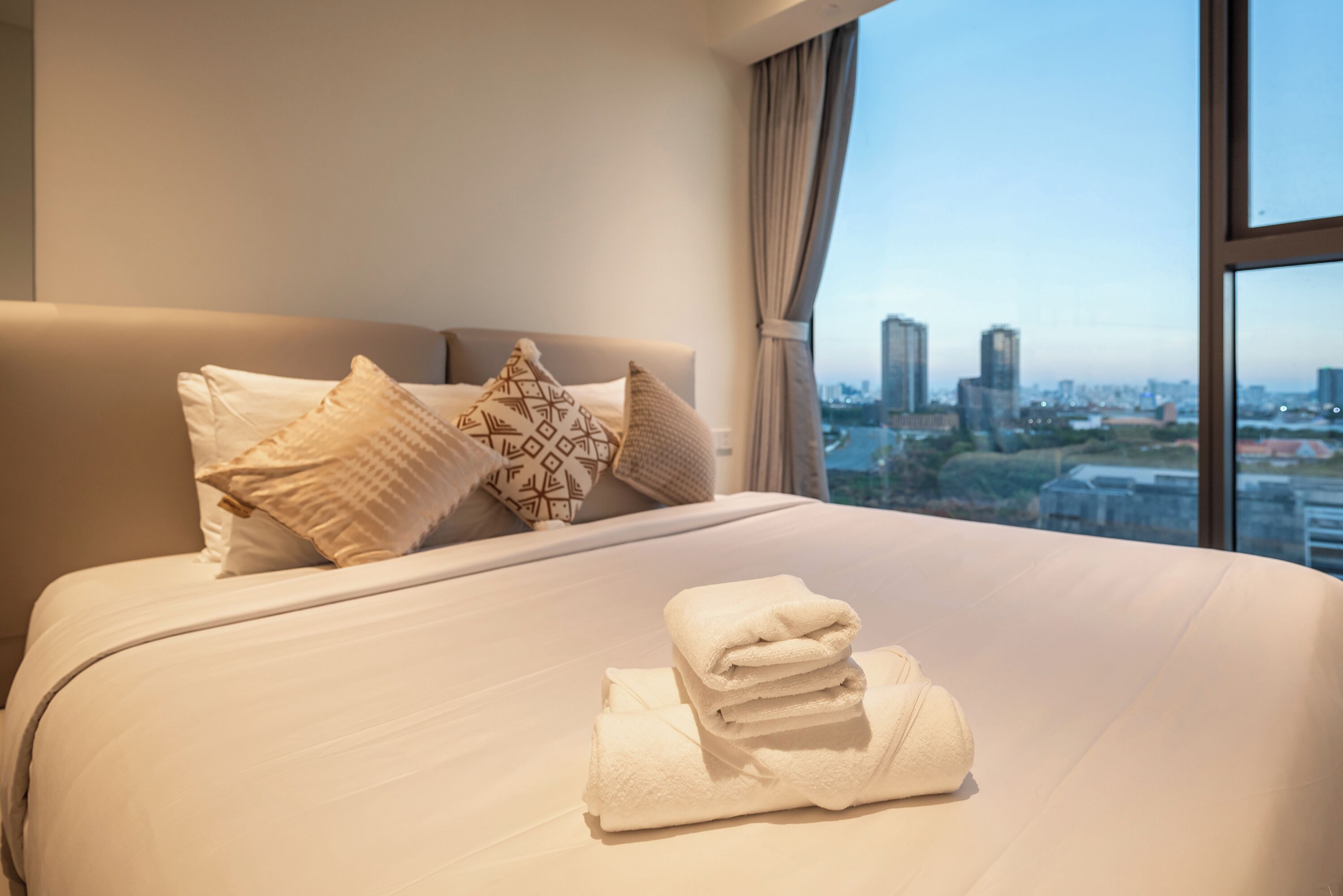 Deluxe Apartment, 2 Bedrooms, Balcony, City View | Premium bedding, down duvets, Select Comfort beds, in-room safe